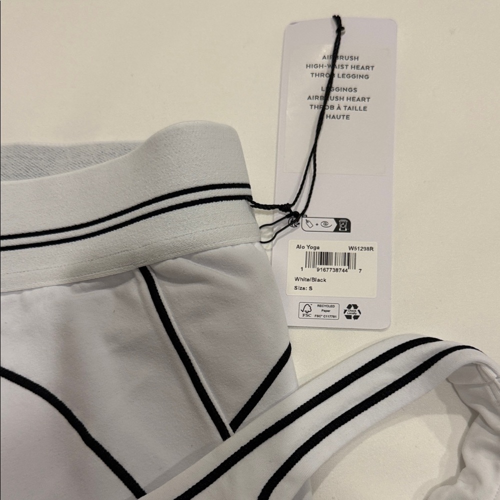 ALO Yoga White Leggings with Black Piping - Picture 4 of 8